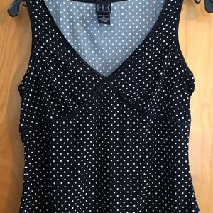 V-neck sleeveless lightweight top. MAKE AN OFFER!